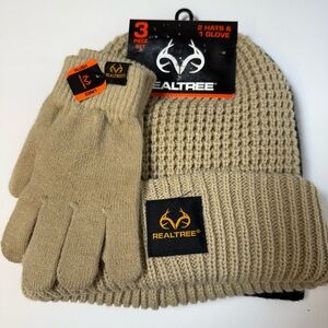 Realtree Kids Beige and Black Gloves and Beanie 3 piece Set NWT